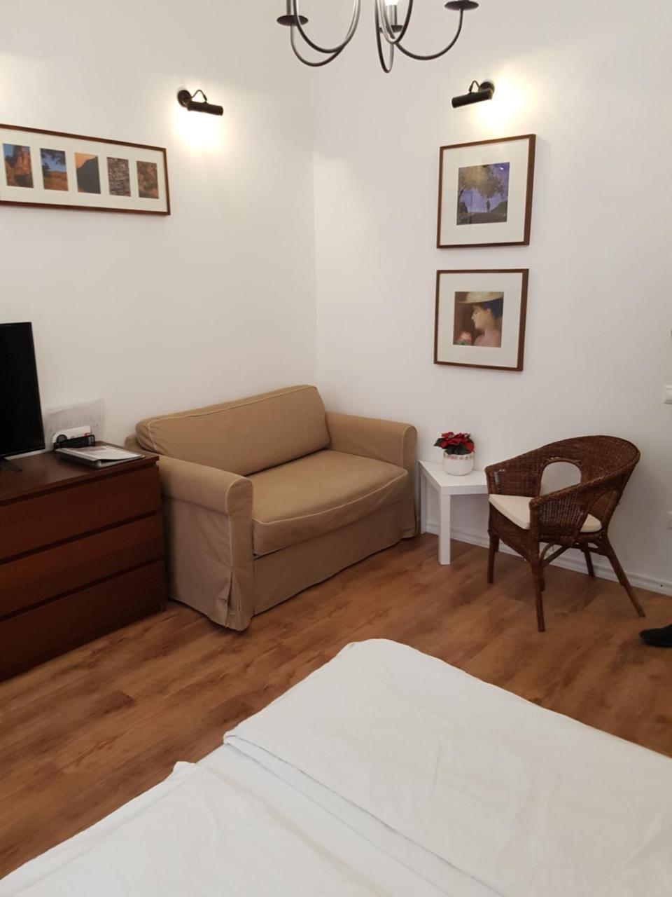 Connection Guesthouse Будапеща Екстериор снимка